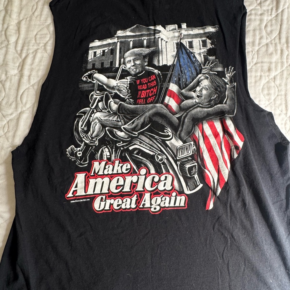 Hilarious President Trump + Hilary Clinton Sleeveless Shirt